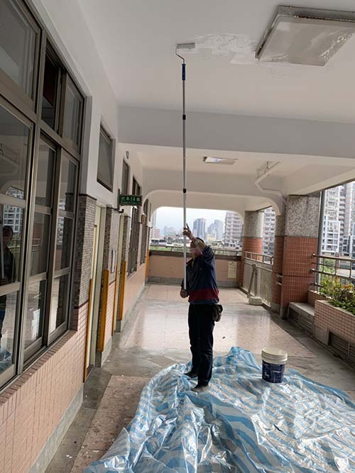 �T���o��-���Y�W���𭱨�s