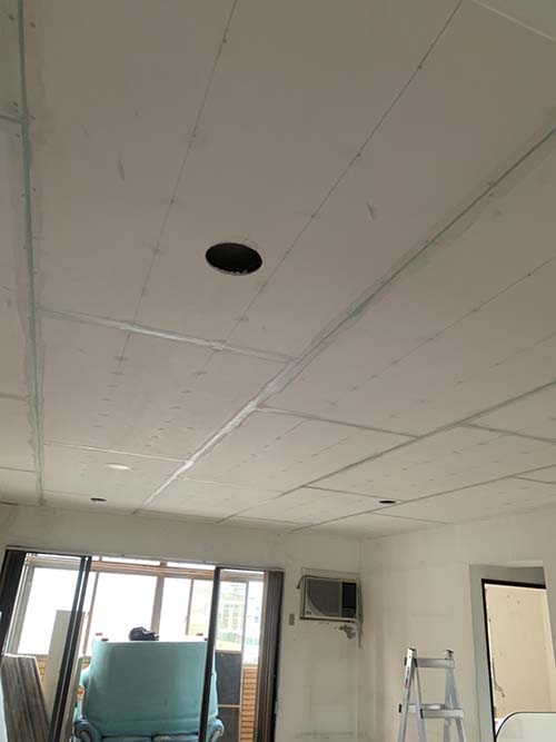 �����o��